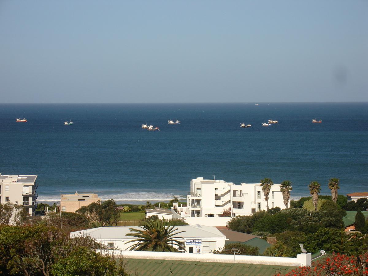 On The Bay Guesthouse Kruisfontein Bagian luar foto