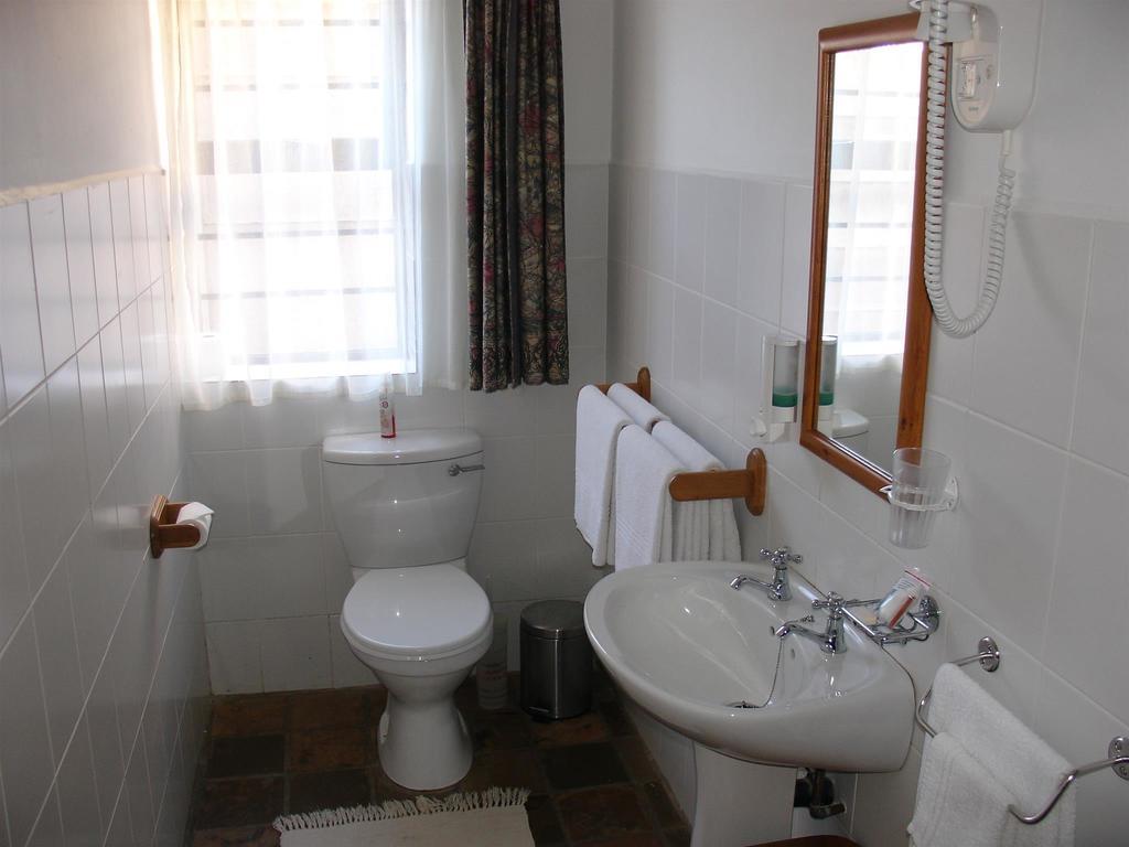 On The Bay Guesthouse Kruisfontein Ruang foto